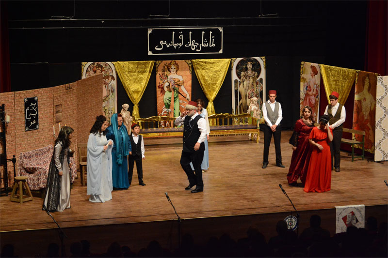 Turan Özdemir tiyatroyla anıldı 2