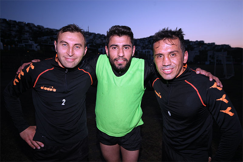 Gümüşlükspor yardımcı antrenörü Ali Cihan Kayaş'a sürpriz doğum günü - Fotoğraf: Yalçın Çakır 14