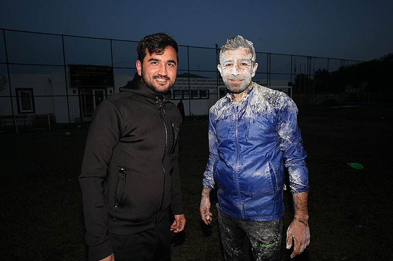 Gümüşlükspor yardımcı antrenörü Ali Cihan Kayaş'a sürpriz doğum günü - Fotoğraf: Yalçın Çakır 18