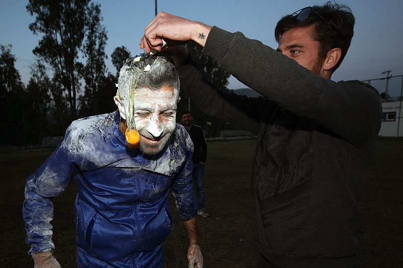 Gümüşlükspor yardımcı antrenörü Ali Cihan Kayaş'a sürpriz doğum günü - Fotoğraf: Yalçın Çakır 8