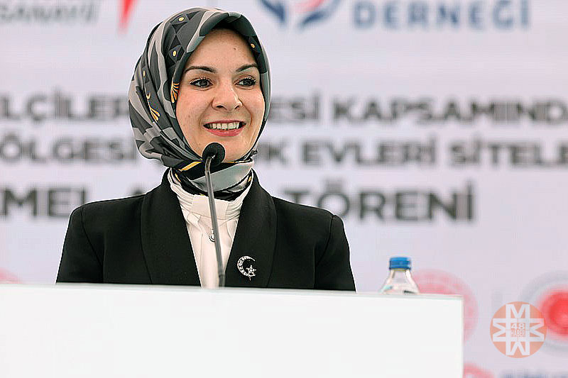 Aile ve Sosyal Hizmetler Bakanı Mahinur Özdemir Bektaş