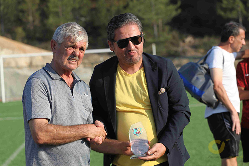 Ege Junior Cup Futbol Turnuvası ödül töreni,  Kavaklıdere İlçe Spor Müdürü Sezgin Uslu