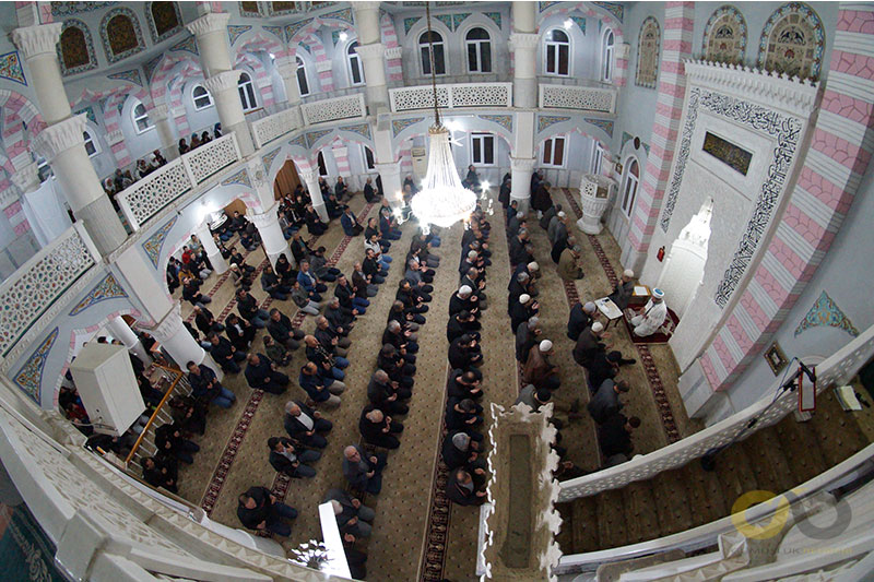 Menteşe merkez Pazar Camii'nde dualarla ibadet gerçekleştirildi