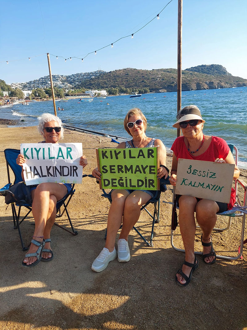 "The coasts belong to the people" protest on Gümüşlük beach