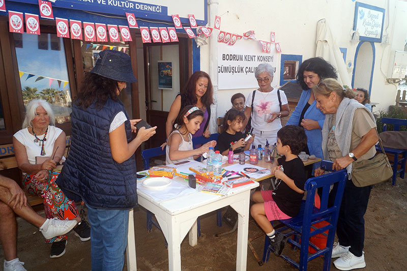 1. Gümüşlük Panayırı, "Cumhuriyet Bayramı'na Saygı Sergisi" 2