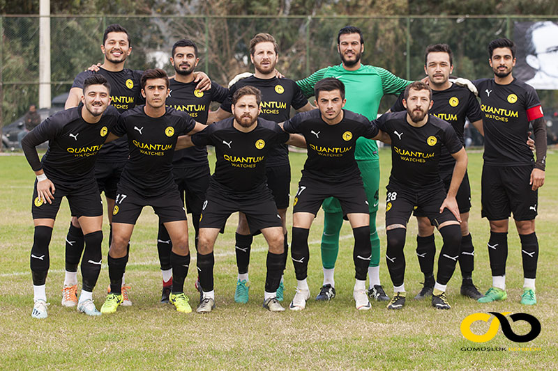 Gümüşlükspor 2019-2020 sezonu grup fotoğrafı