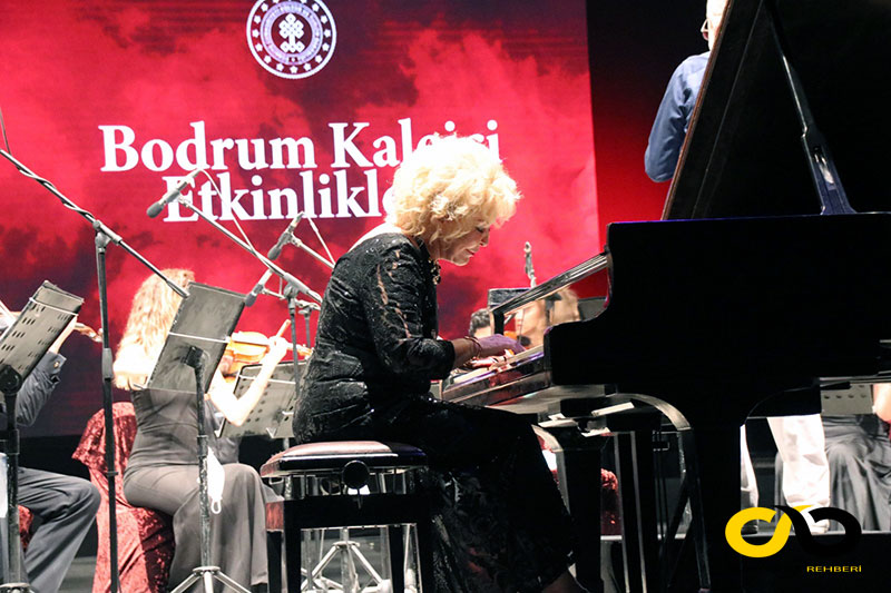 Piyanist Gülsin Onay'dan muhteşem konser 3