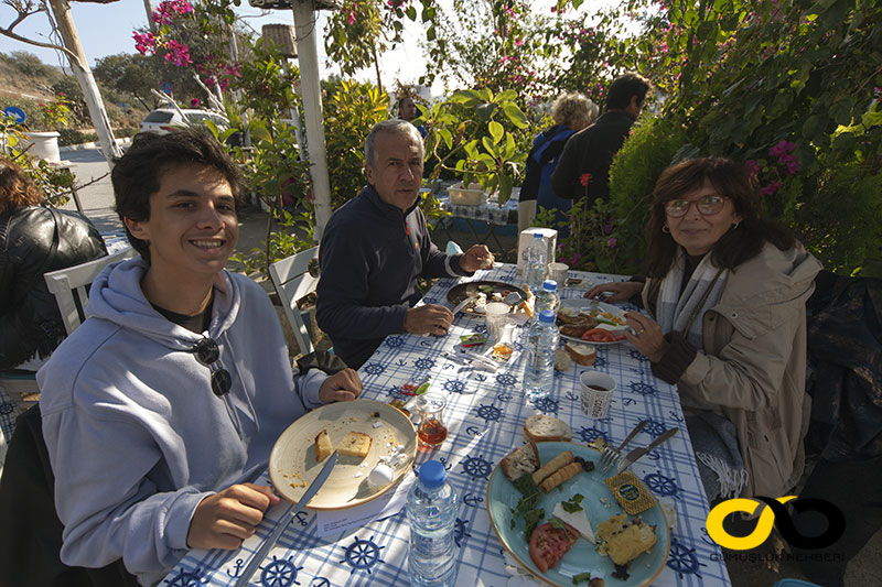 CHP Gümüşlük and Koyunbaba met for breakfast 5